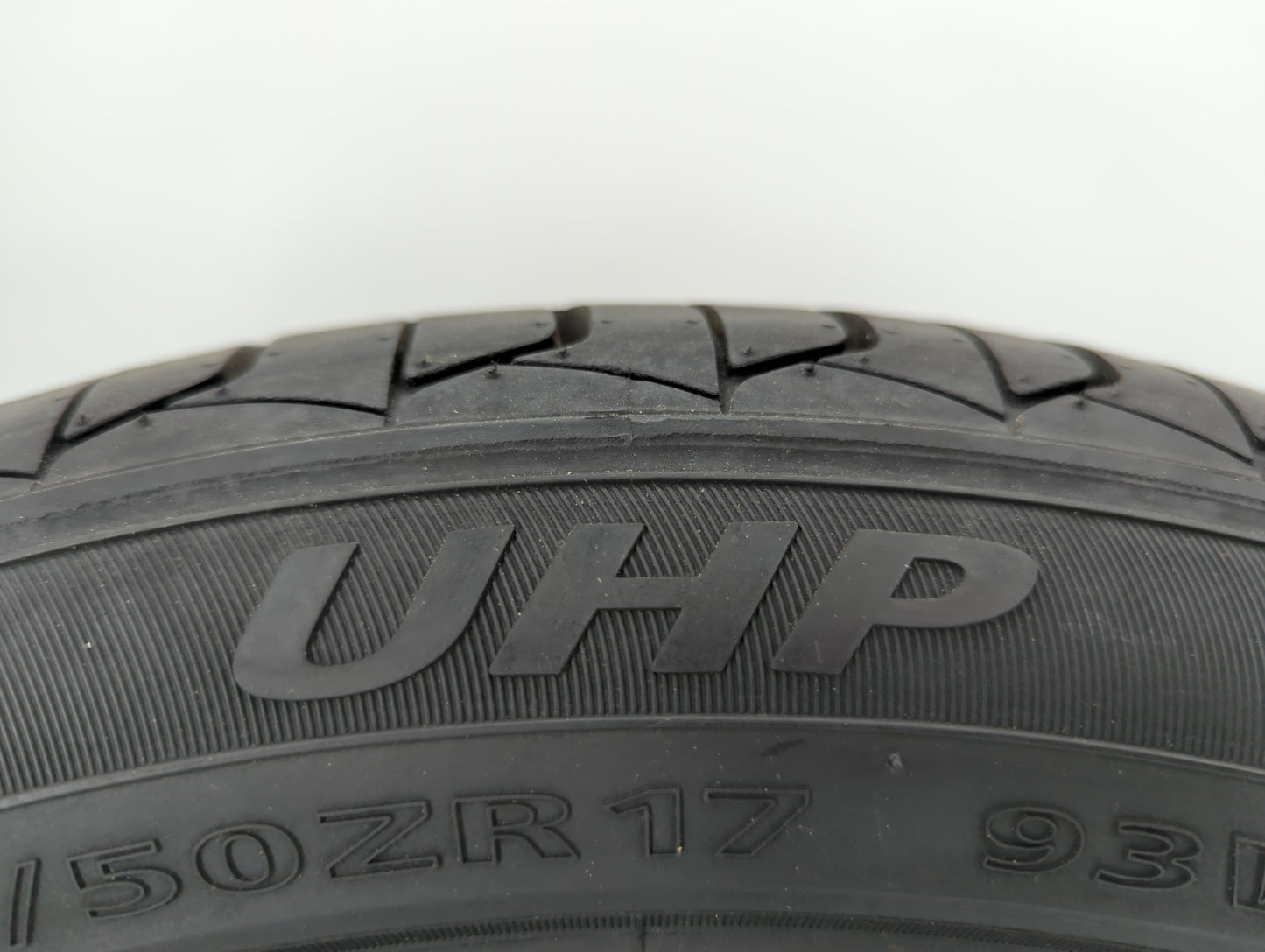 Used Tire 205/50ZR17 SENTURY UHP 93W - Tread Depth 8/32 - Oemusedautoparts1.com