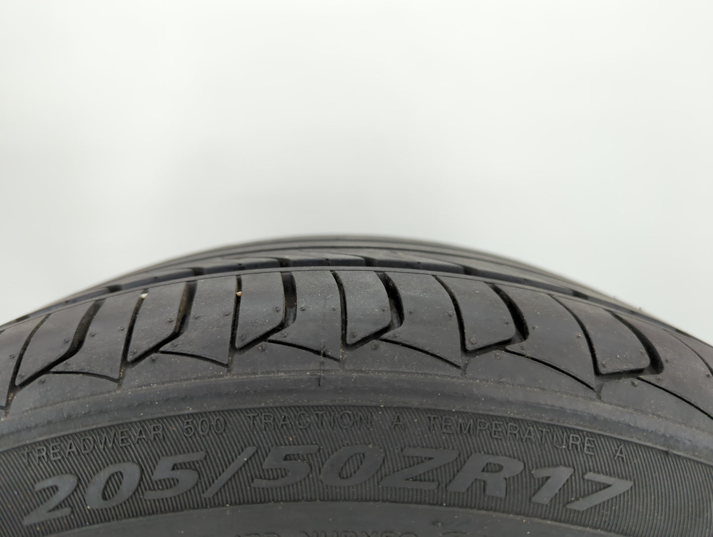 Used Tire 205/50ZR17 SENTURY UHP 93W - Tread Depth 8/32 - Oemusedautoparts1.com