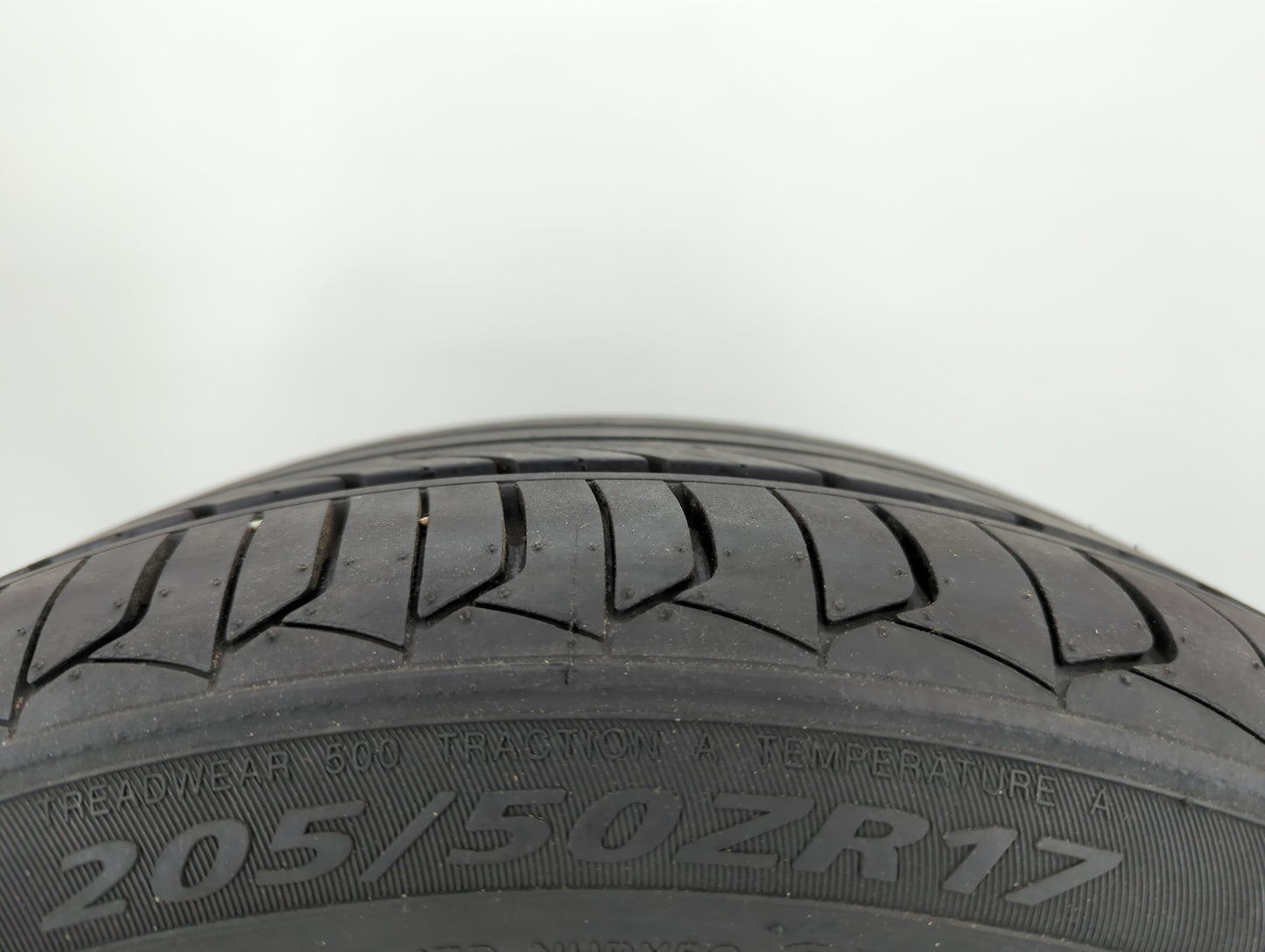 Used Tire 205/50ZR17 SENTURY UHP 93W - Tread Depth 8/32 - Oemusedautoparts1.com