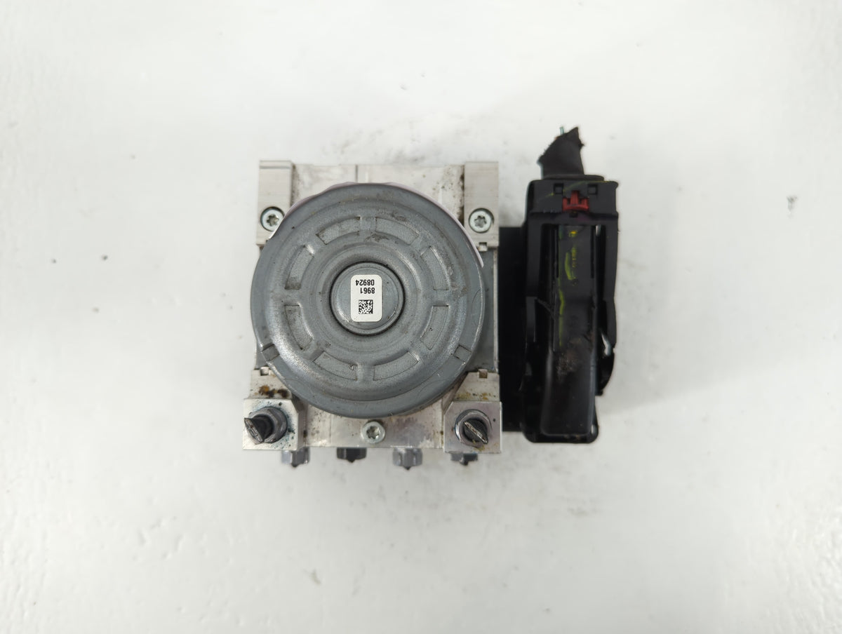 2022 Jeep Compass Anti-Lock Brake ABS Pump Module Actuator OEM P/N:P68490479AE Fits OEM Used Auto Parts - Oemusedautoparts1.