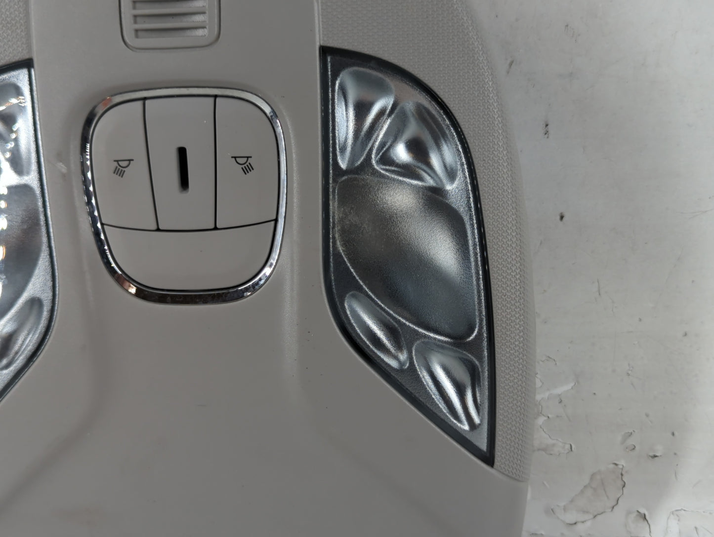 2022 Jeep Compass Overhead Roof Console Interior Dome Light - Oemusedautoparts1.com