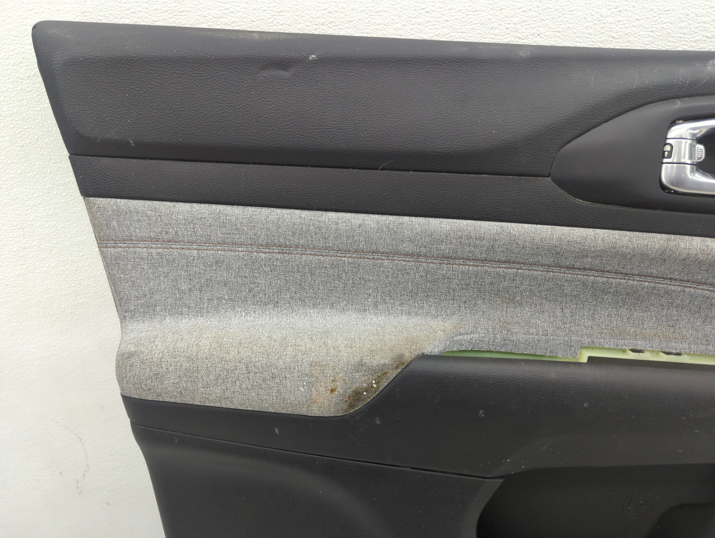 2022 Jeep Compass Front Left Driver Interior Door Panel Trim - Oemusedautoparts1.com