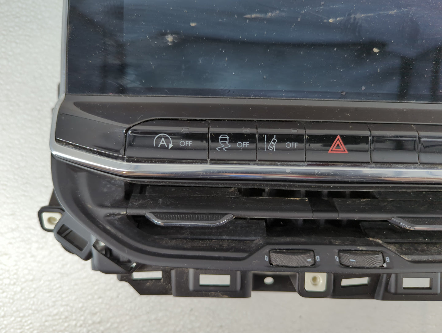 2022 Jeep Compass Radio AM FM Cd Player Receiver Replacement P/N:68521579 Fits OEM Used Auto Parts - Oemusedautoparts1.com