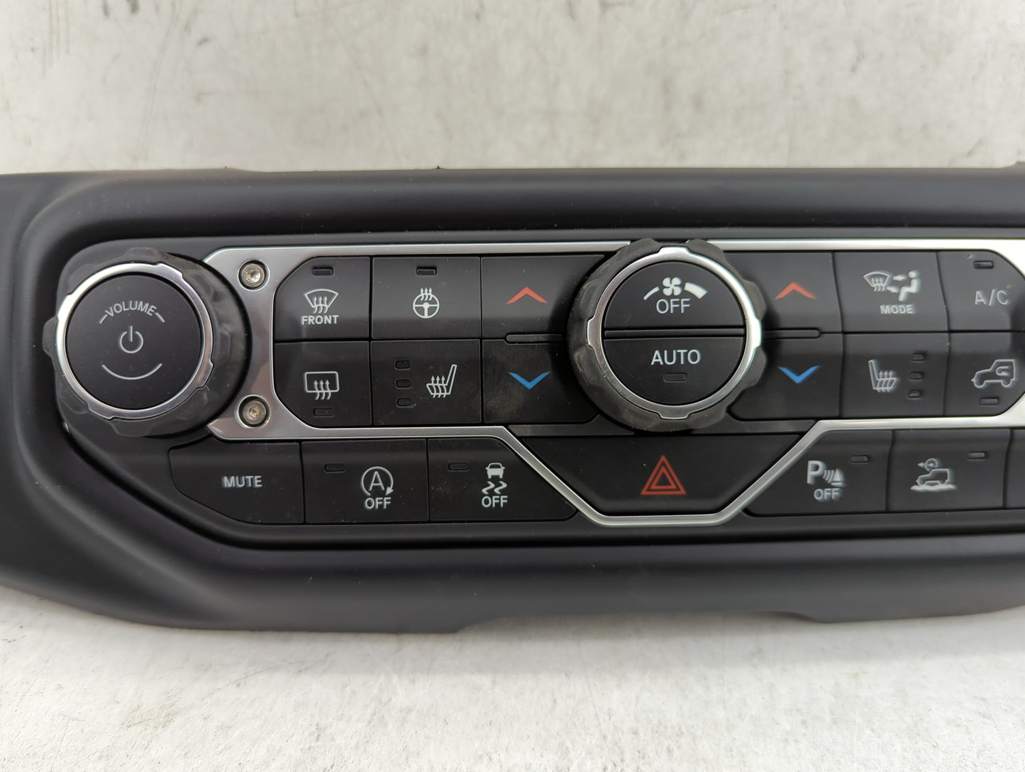 2021-2022 Jeep Gladiator Climate Control Module Temperature AC/Heater Replacement P/N:P7BU53DX9AB Fits Fits 2021 2022 OEM Us