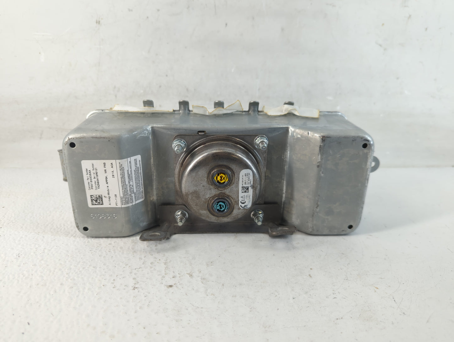 2014-2022 Jeep Grand Cherokee Air Bag Passenger Right Dashboard OEM P/N:P68195938AA Fits OEM Used Auto Parts - Oemusedautopa