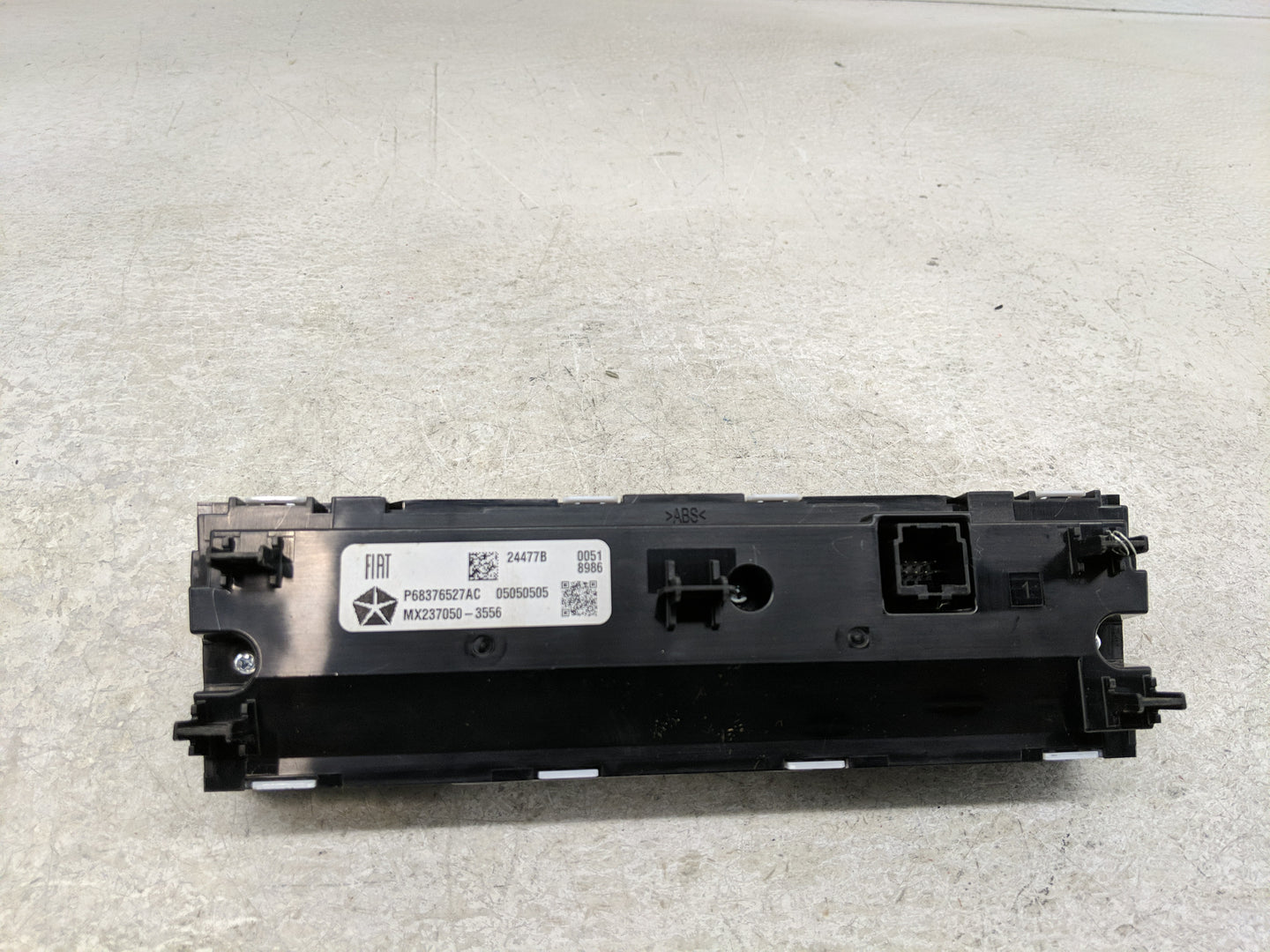 2022 Jeep Grand Cherokee Climate Control Module Temperature AC/Heater Replacement Fits OEM Used Auto Parts - Oemusedautopart