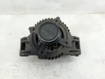 2021-2022 Jeep Grand Cherokee Alternator Replacement Generator Charging Assembly Engine OEM P/N:P68408690AB Fits Fits 2021 2022 OEM Used Auto Parts