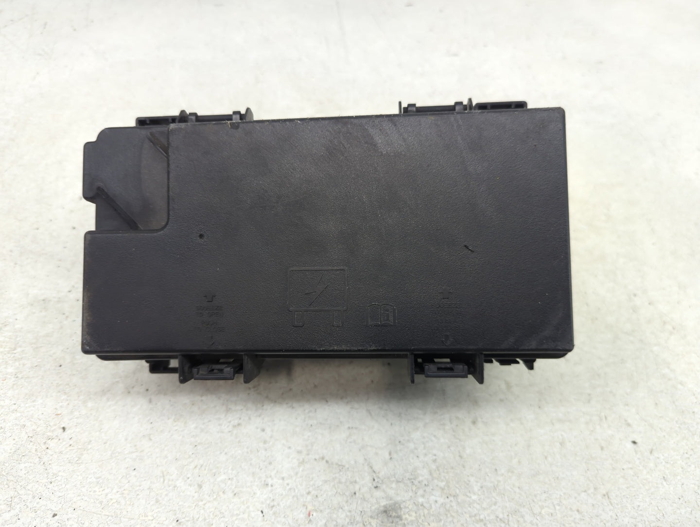 2022 Jeep Grand Cherokee Fusebox Fuse Box Panel Relay Module P/N:04692139AA 68083380AA, R62337-001 Fits OEM Used Auto Parts 