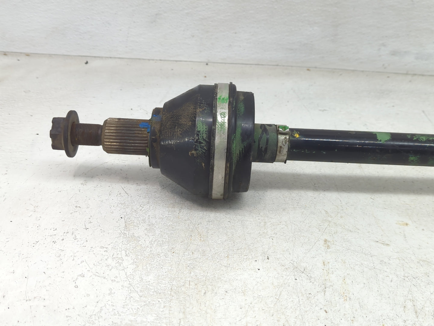 2021-2022 Jeep Grand Cherokee Axle Shaft Rear Driver Cv C/v - Oemusedautoparts1.com