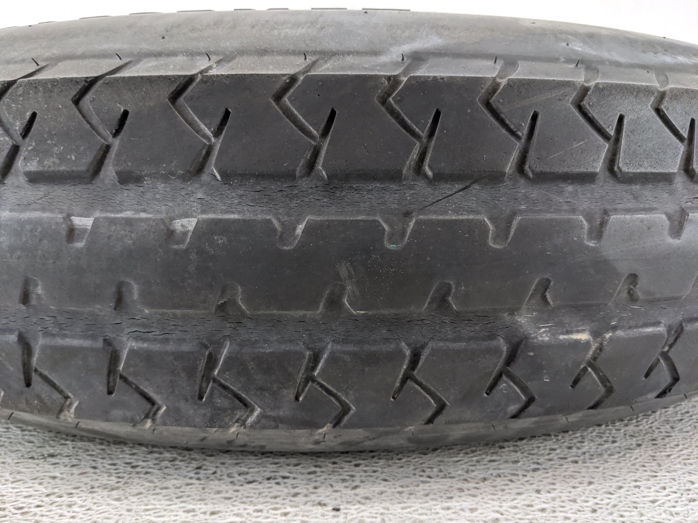 2022 Jeep Grand Cherokee Spare Donut Tire Wheel Rim Oem 1420802 - Oemusedautoparts1.com