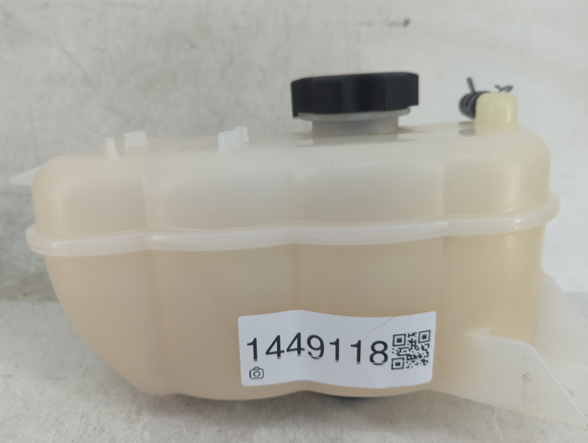 2021 Jeep Grand Cherokee Radiator Coolant Overflow Expansion Tank Bottle 1449118 - Oemusedautoparts1.com