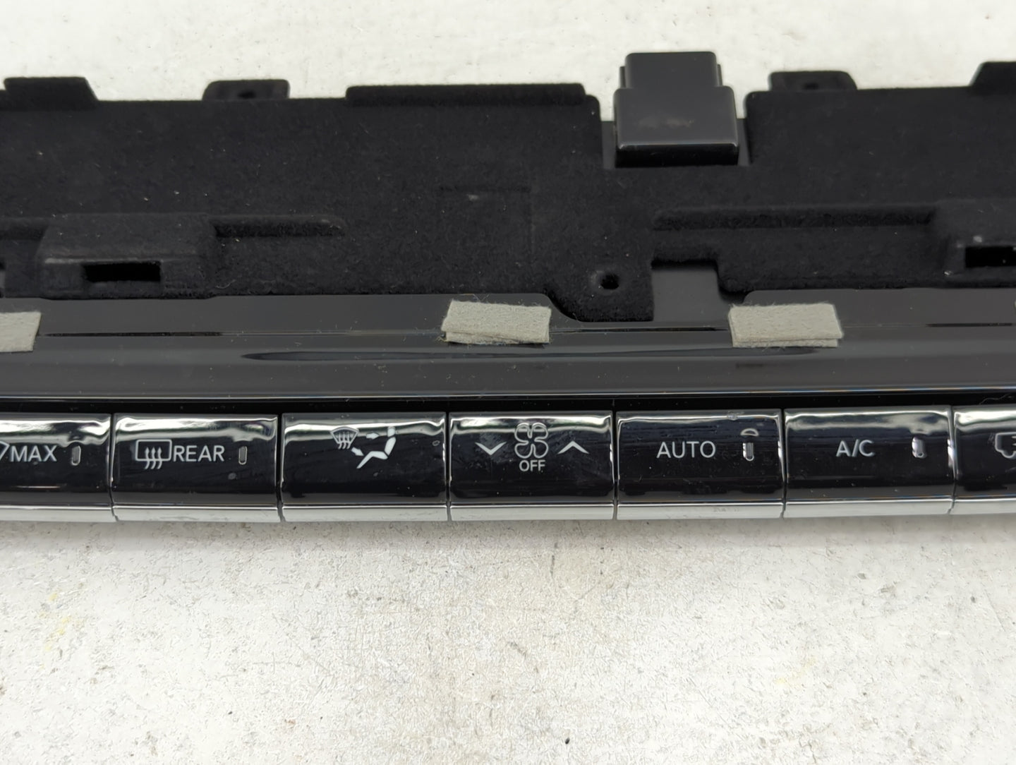 2022 Jeep Grand Wagoneer Climate Control Module Temperature AC/Heater Replacement P/N:68423823AC Fits OEM Used Auto Parts - 