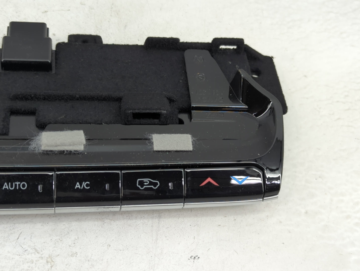 2022 Jeep Grand Wagoneer Climate Control Module Temperature AC/Heater Replacement Fits OEM Used Auto Parts - Oemusedautopart