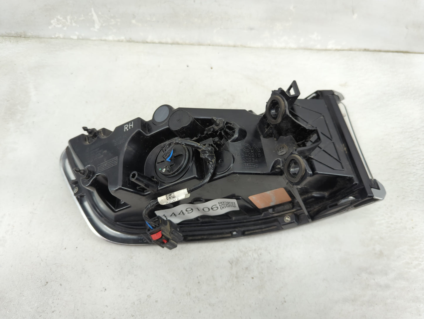 2022 Jeep Grand Wagoneer Tail Light Assembly Passenger Right OEM P/N:68340918 Fits OEM Used Auto Parts - Oemusedautoparts1.c