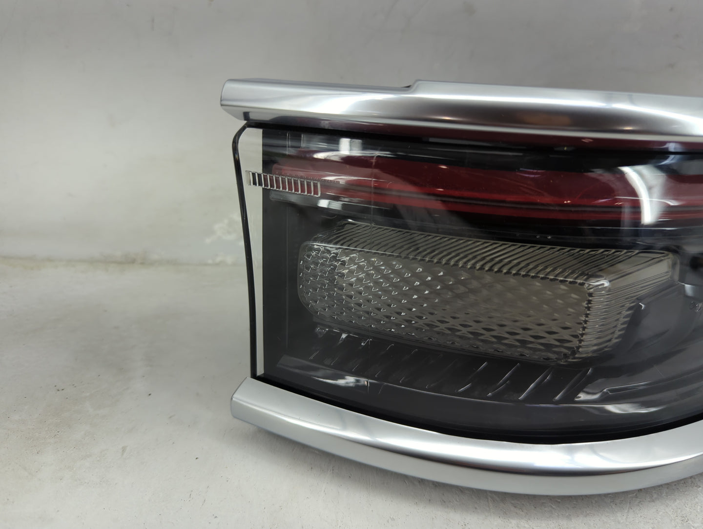 2022 Jeep Grand Wagoneer Tail Light Assembly Passenger Right OEM P/N:68340918AC Fits OEM Used Auto Parts - Oemusedautoparts1