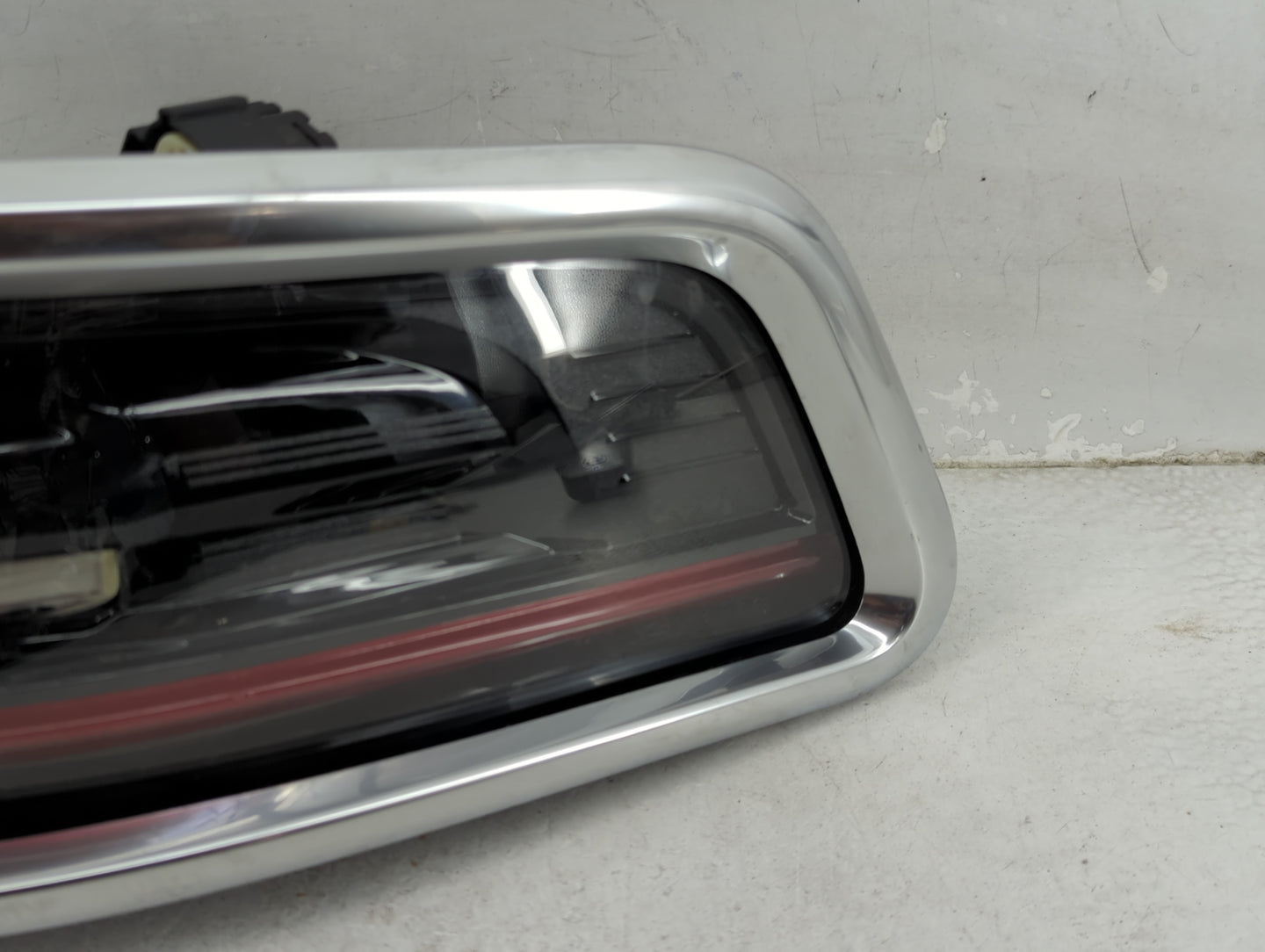 2022 Jeep Grand Wagoneer Tail Light Assembly Driver Left OEM P/N:68340919 Fits OEM Used Auto Parts - Oemusedautoparts1.com