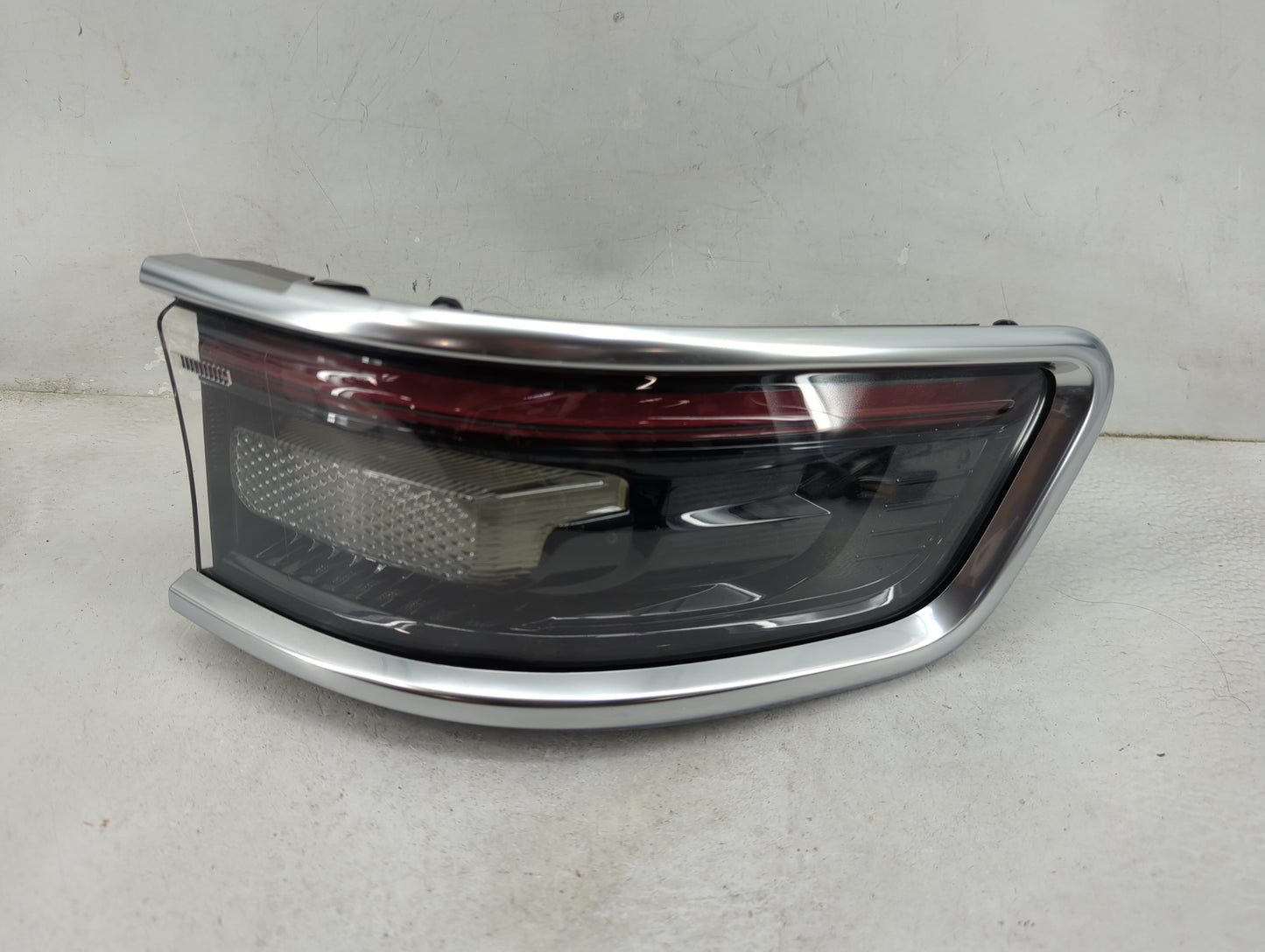 2022 Jeep Grand Wagoneer Tail Light Assembly Passenger Right OEM P/N:68340918AC Fits OEM Used Auto Parts - Oemusedautoparts1