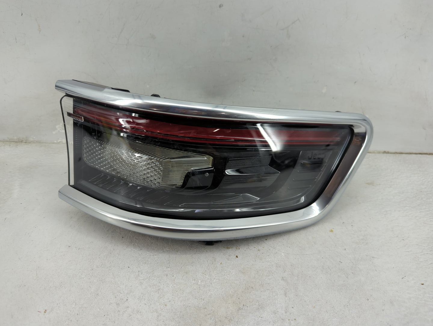 2022 Jeep Grand Wagoneer Tail Light Assembly Passenger Right OEM P/N:68340918AC Fits OEM Used Auto Parts - Oemusedautoparts1