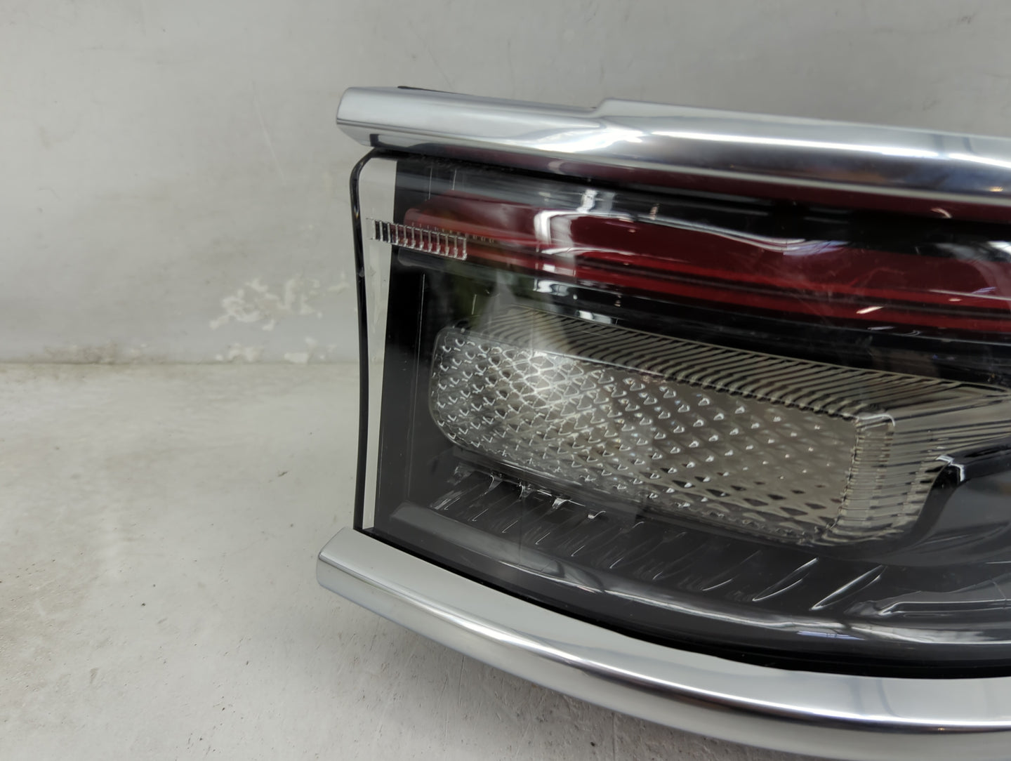 2022 Jeep Grand Wagoneer Tail Light Assembly Passenger Right OEM P/N:68340918AC Fits OEM Used Auto Parts - Oemusedautoparts1