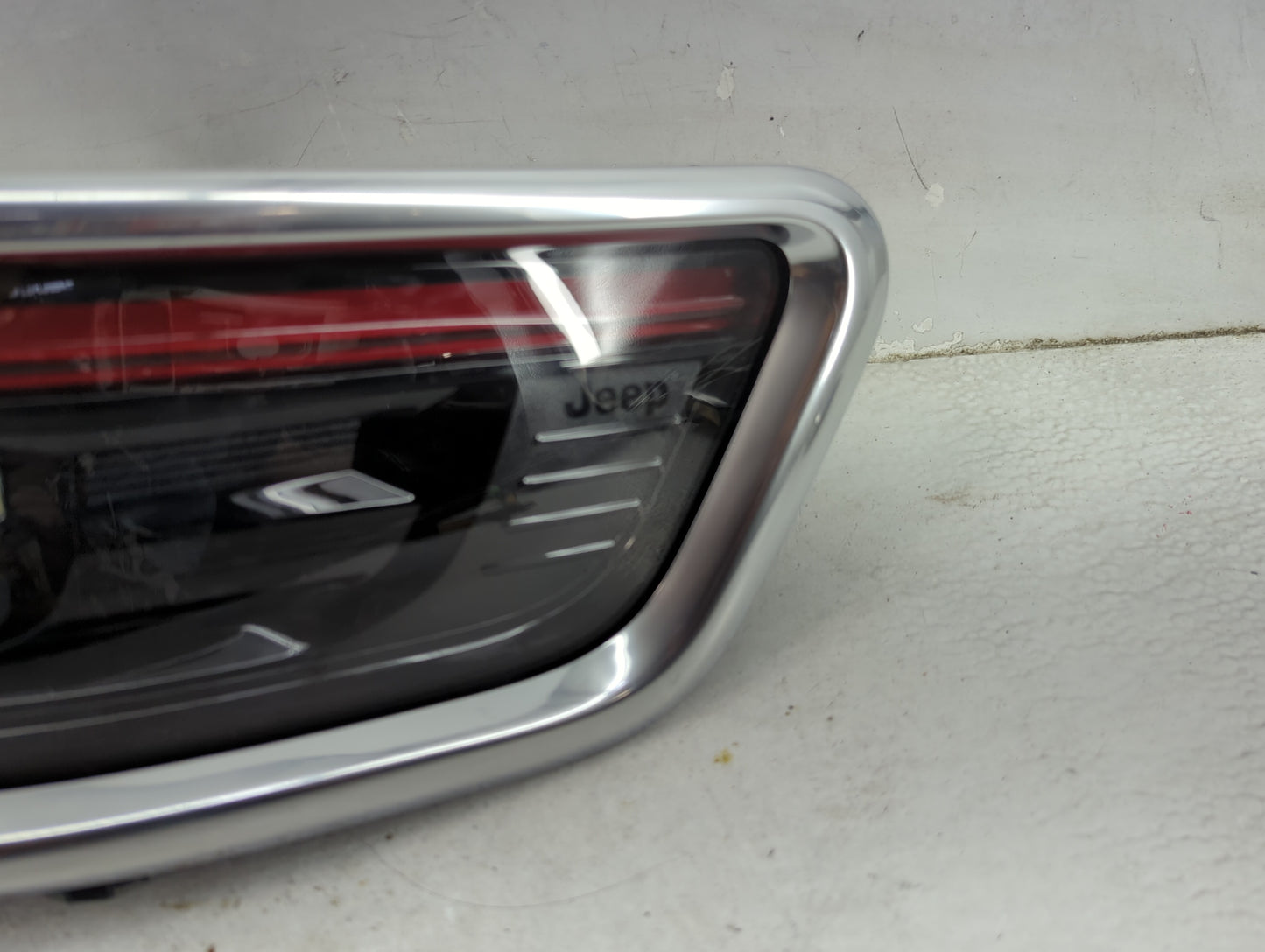 2022 Jeep Grand Wagoneer Tail Light Assembly Passenger Right OEM P/N:68340918AC Fits OEM Used Auto Parts - Oemusedautoparts1