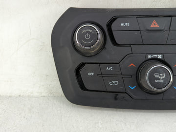 2021-2022 Jeep Renegade Climate Control Module Temperature AC/Heater Replacement P/N:07357677860 440000489D Fits Fits 2021 2022 OEM Used Auto Parts