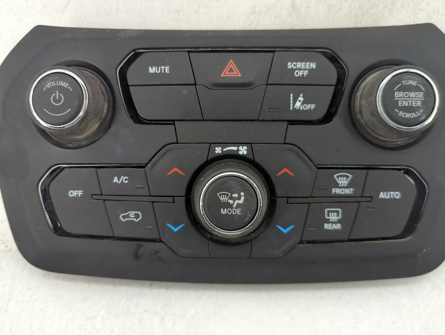 2021-2022 Jeep Renegade Climate Control Module Temperature AC/Heater Replacement P/N:07357677860 440000489D Fits Fits 2021 2