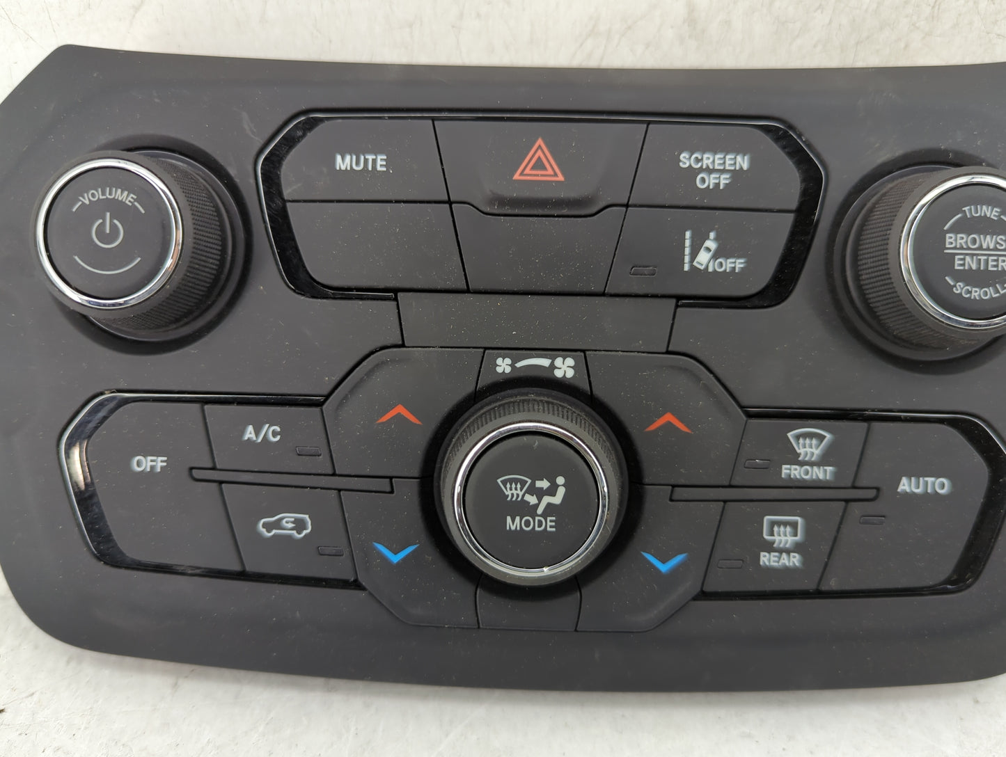 2021-2022 Jeep Renegade Climate Control Module Temperature AC/Heater Replacement P/N:07357677860 440000489D Fits Fits 2021 2