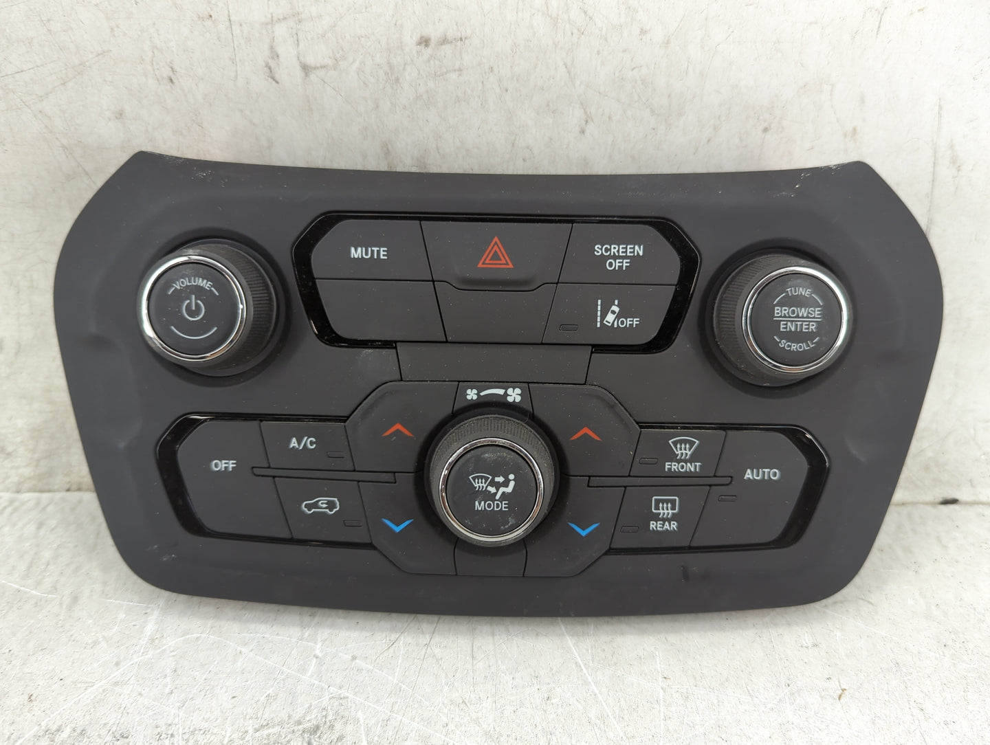 2021-2022 Jeep Renegade Climate Control Module Temperature AC/Heater Replacement P/N:07357677860 440000489D Fits Fits 2021 2