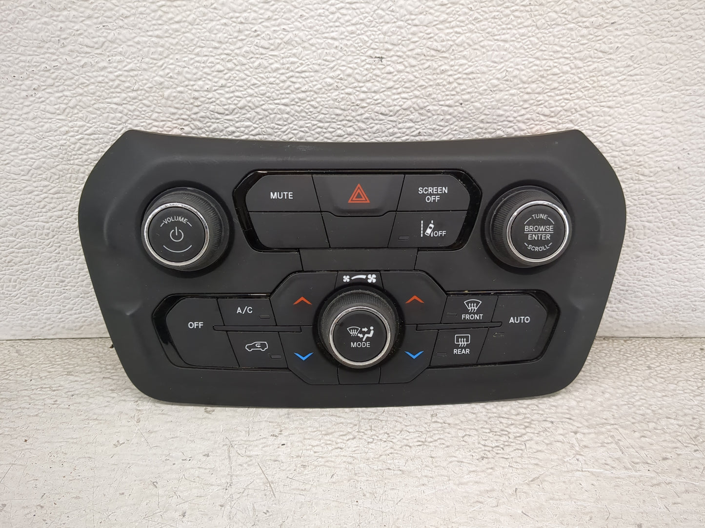 2021-2022 Jeep Renegade Climate Control Module Temperature AC/Heater Replacement P/N:07357677860 440000489D Fits Fits 2021 2