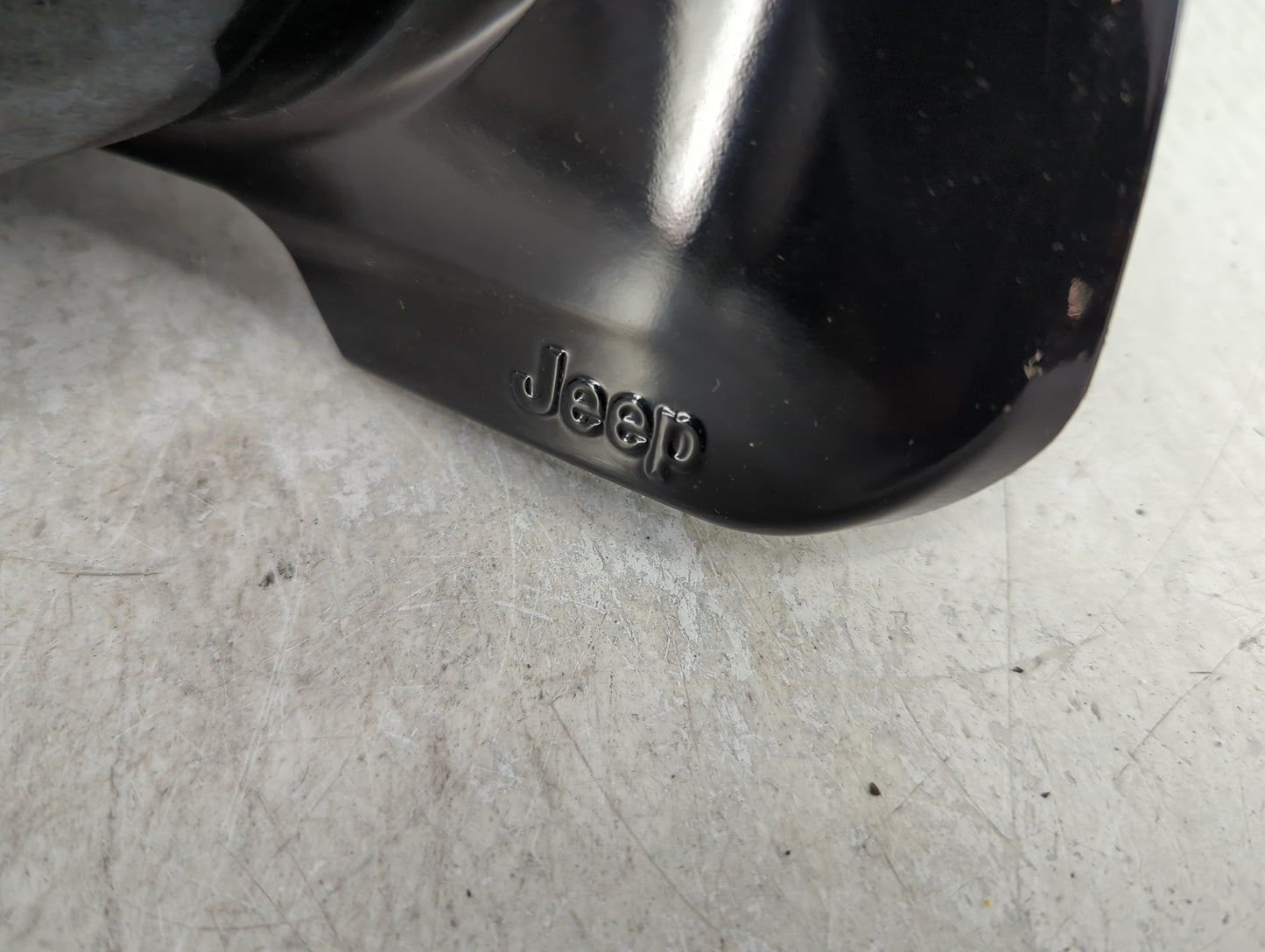 2022 Jeep Wagoneer Passenger Side View Mirror - Right Door Mirror OEM Used - Oemusedautoparts1.com