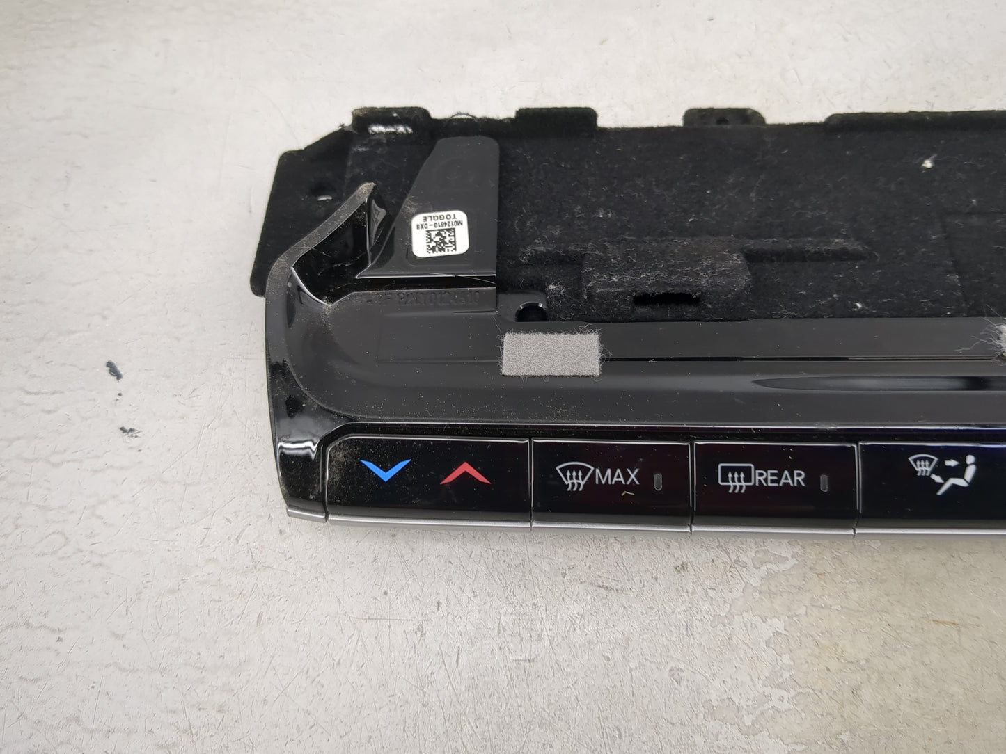 2022 Jeep Wagoneer Climate Control Module Temperature AC/Heater Replacement P/N:P68423822AE TKDKA223100441 Fits OEM Used Aut