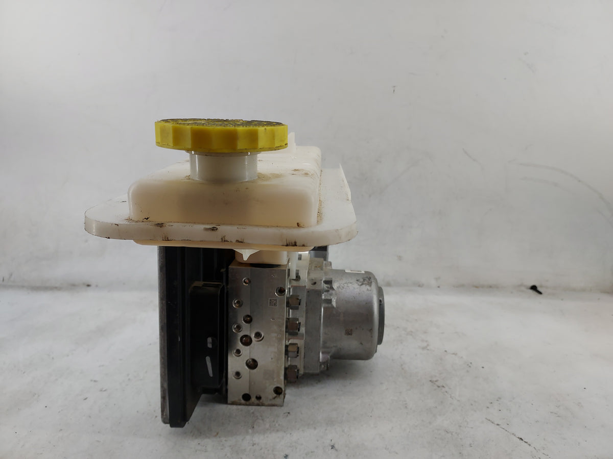 2022 Jeep Wagoneer ABS Pump Control Module Replacement P/N:68525877AG A023C169 Fits OEM Used Auto Parts - Oemusedautoparts1.