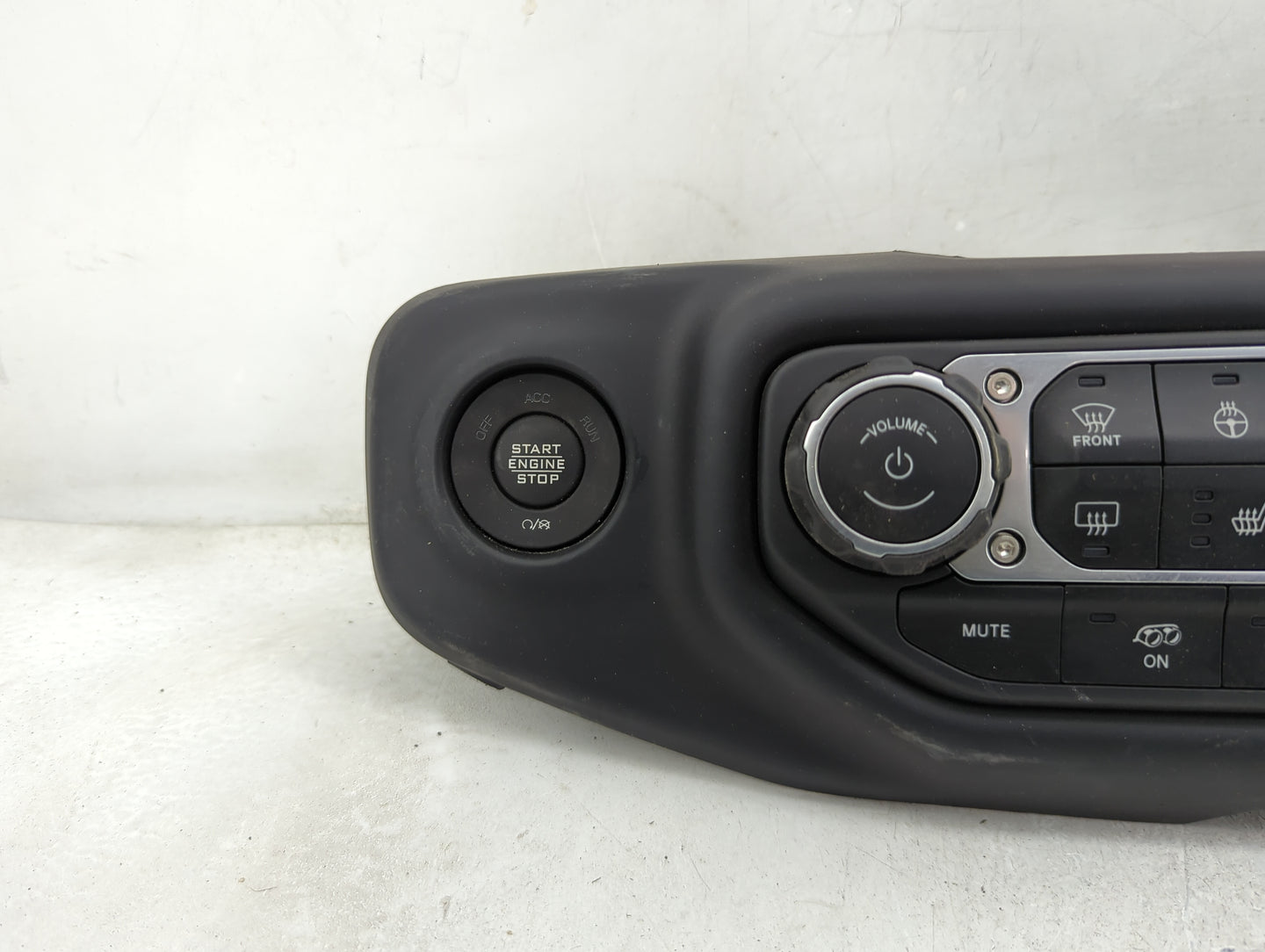 2021-2022 Jeep Wrangler Climate Control Module Temperature AC/Heater Replacement P/N:P7BJ22DX9AA Fits Fits 2021 2022 OEM Use