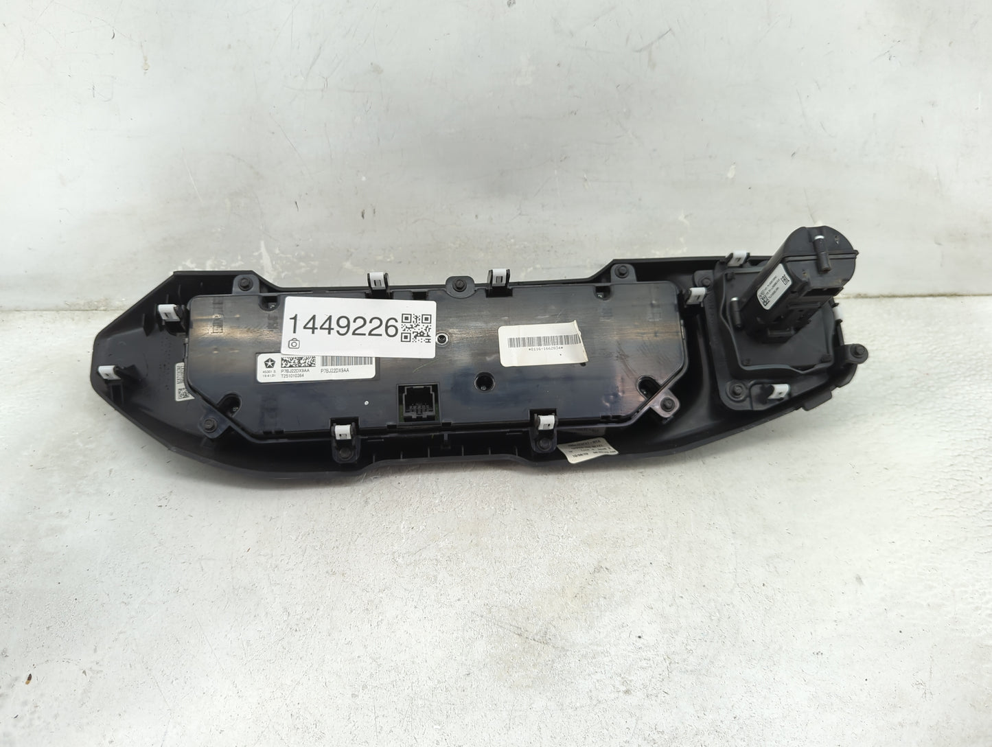 2021-2022 Jeep Wrangler Climate Control Module Temperature AC/Heater Replacement P/N:P7BJ22DX9AA Fits Fits 2021 2022 OEM Use