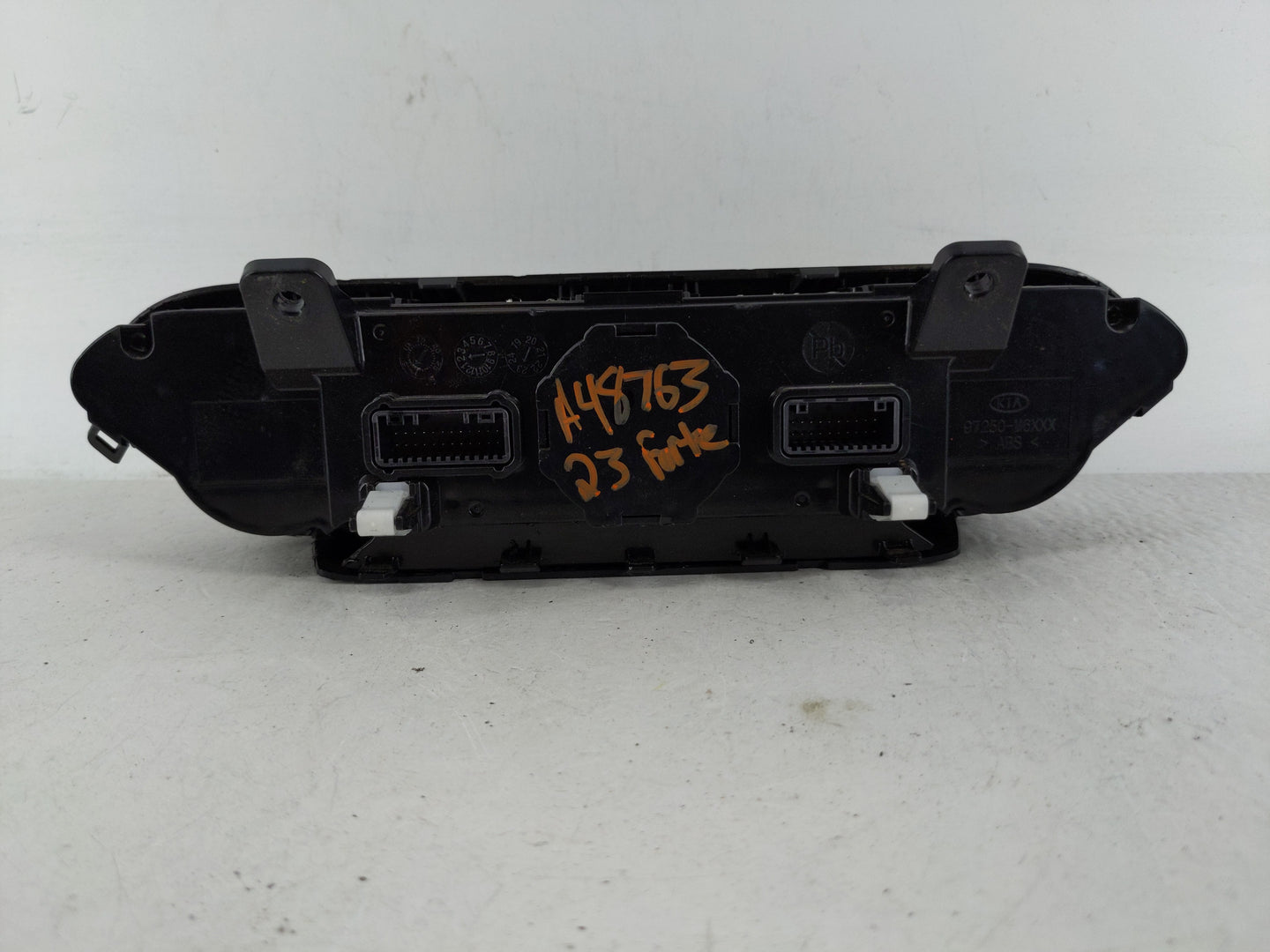 2022 Kia Forte Climate Control Module Temperature AC/Heater Replacement P/N:97250-M6AM0WK Fits OEM Used Auto Parts - Oemused