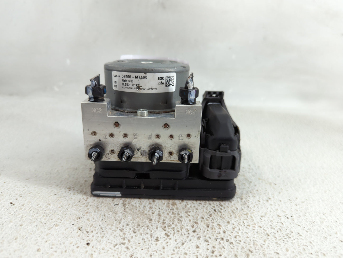 2022 Kia Forte ABS Pump Control Module Replacement P/N:58900-M7AA0 Fits OEM Used Auto Parts - Oemusedautoparts1.com