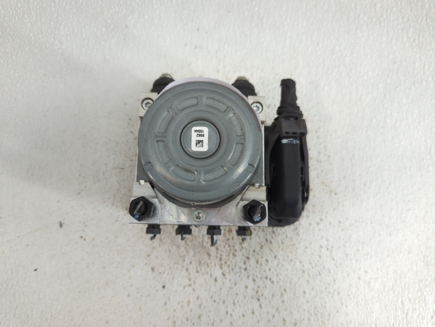 2022 Kia Forte ABS Pump Control Module Replacement P/N:58900-M7AA0 Fits OEM Used Auto Parts - Oemusedautoparts1.com