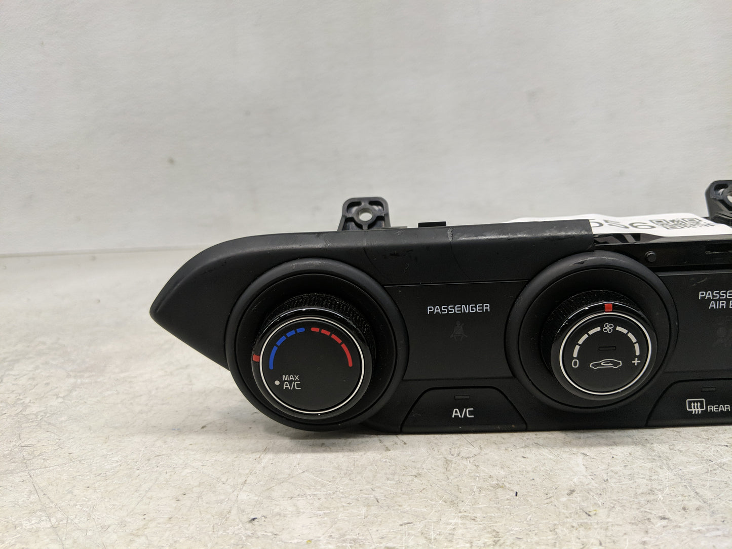 2022 Kia Forte Climate Control Module Temperature AC/Heater Replacement P/N:97250-M6AM0WK Fits OEM Used Auto Parts - Oemused
