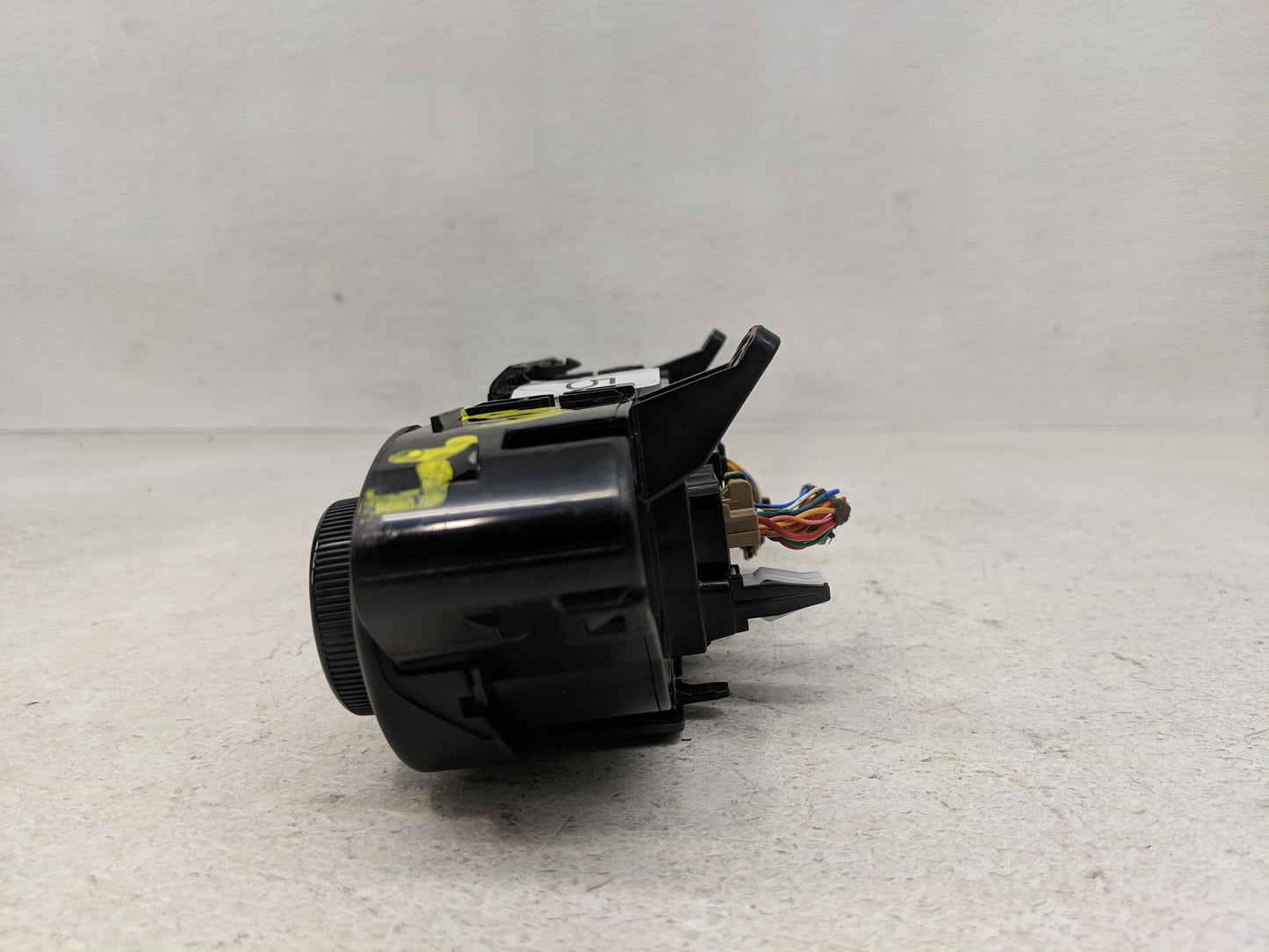 2022 Kia Forte Climate Control Module Temperature AC/Heater Replacement P/N:97250-M6AM0WK Fits OEM Used Auto Parts - Oemused