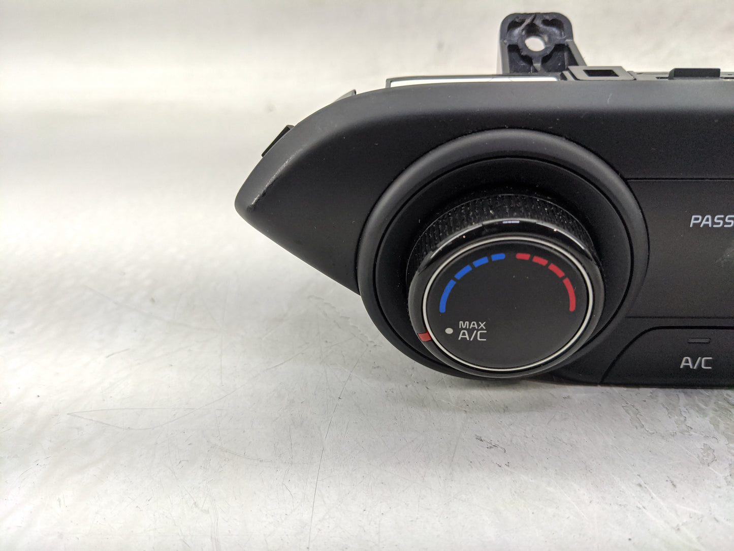 2022 Kia Forte Climate Control Module Temperature AC/Heater Replacement P/N:97250-M6AM0WK Fits OEM Used Auto Parts - Oemused