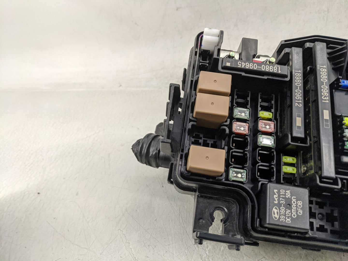 2022 Kia Forte Fusebox Fuse Box Panel Relay Module P/N:91435 M7220 Fits OEM Used Auto Parts - Oemusedautoparts1.com