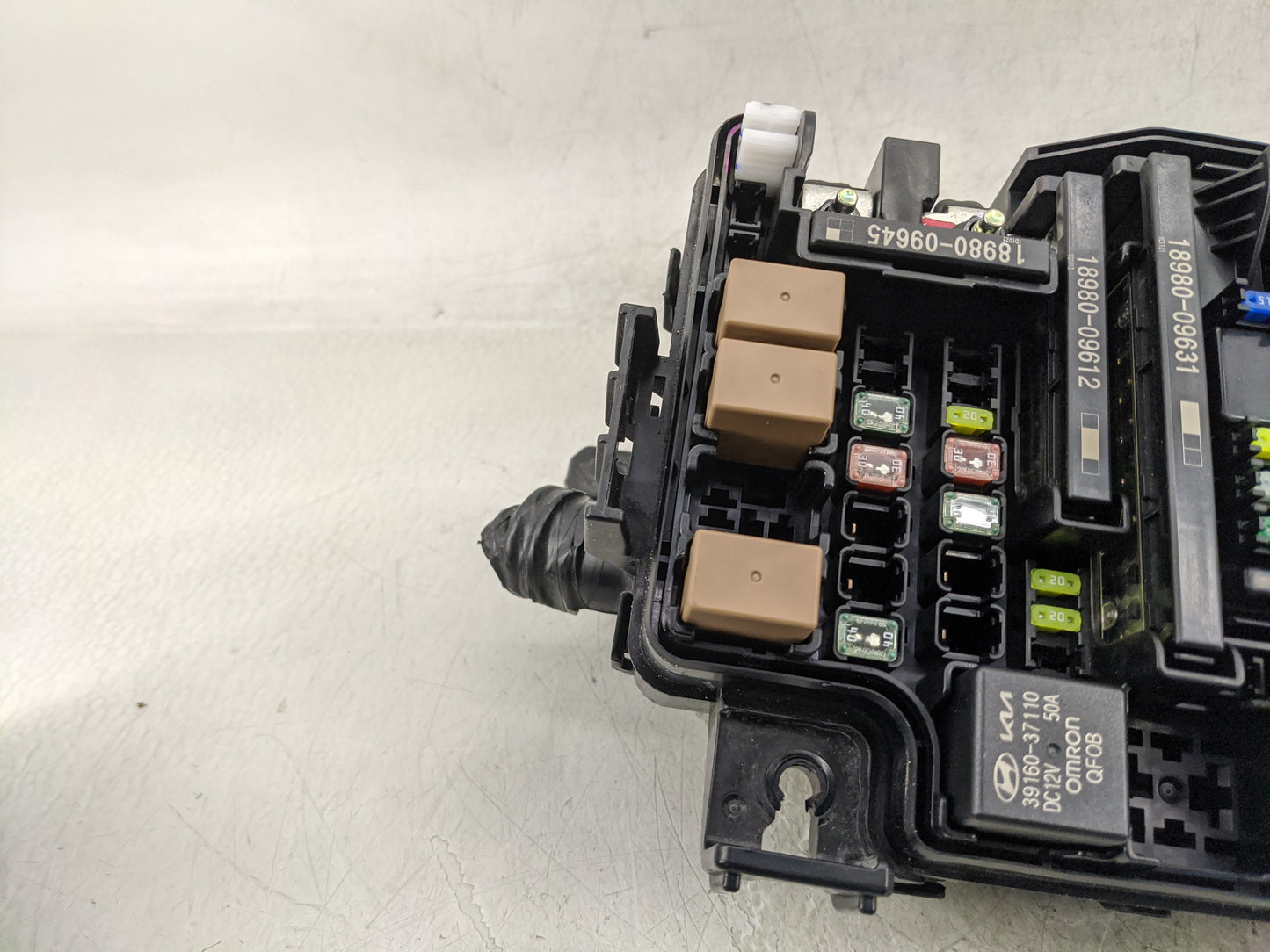 2022 Kia Forte Fusebox Fuse Box Panel Relay Module P/N:91435 M7220 Fits OEM Used Auto Parts - Oemusedautoparts1.com