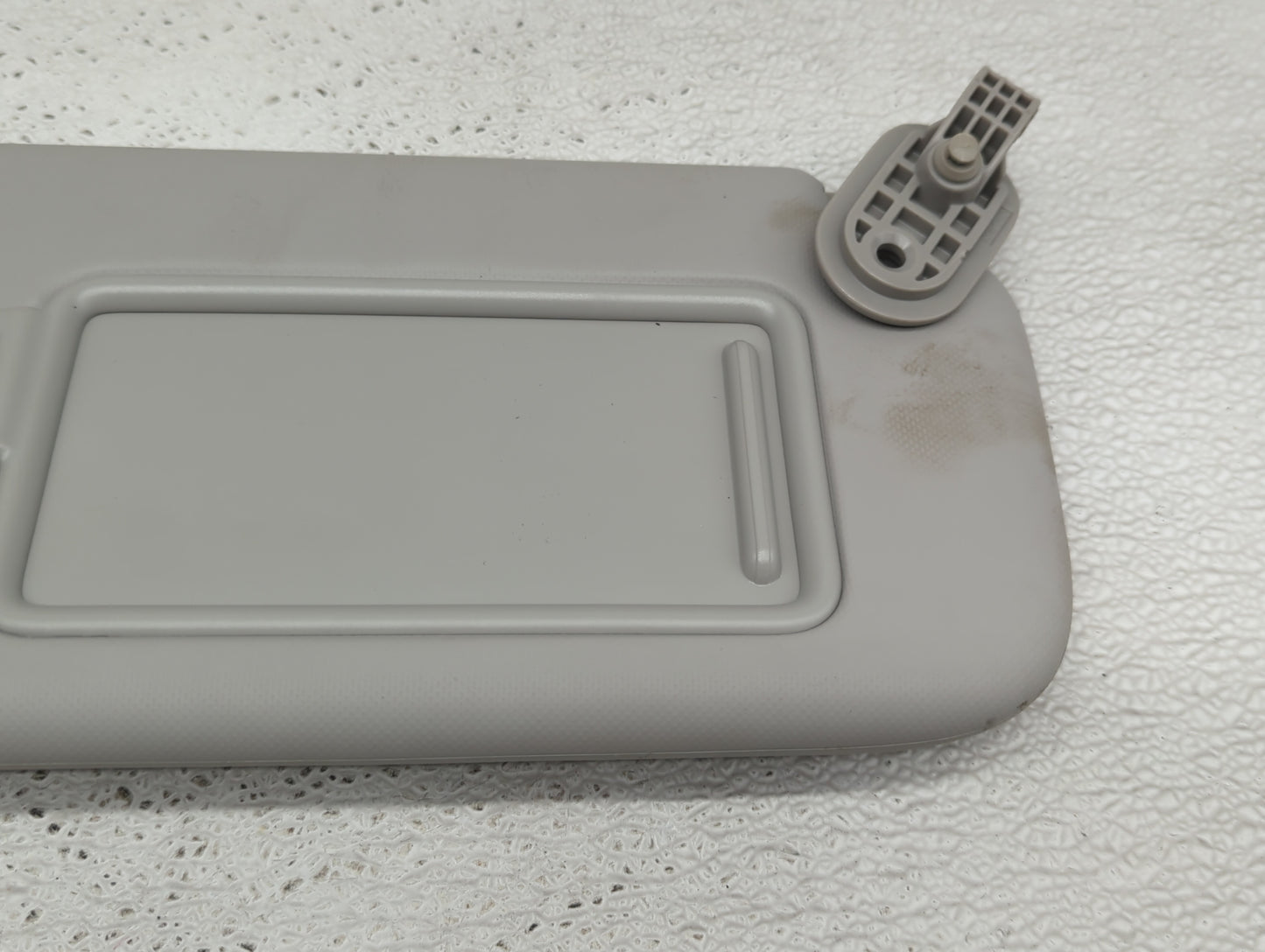 2022 Kia Forte Sun Visor Shade Replacement Passenger Right Mirror Fits OEM Used Auto Parts - Oemusedautoparts1.com