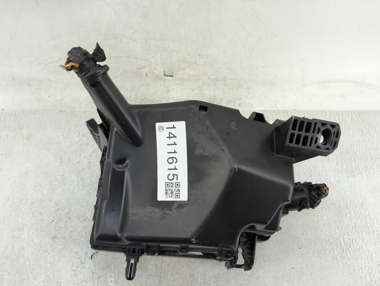 2022 Kia Forte Fusebox Fuse Box Panel Relay Module P/N:91435M7220 Fits OEM Used Auto Parts - Oemusedautoparts1.com