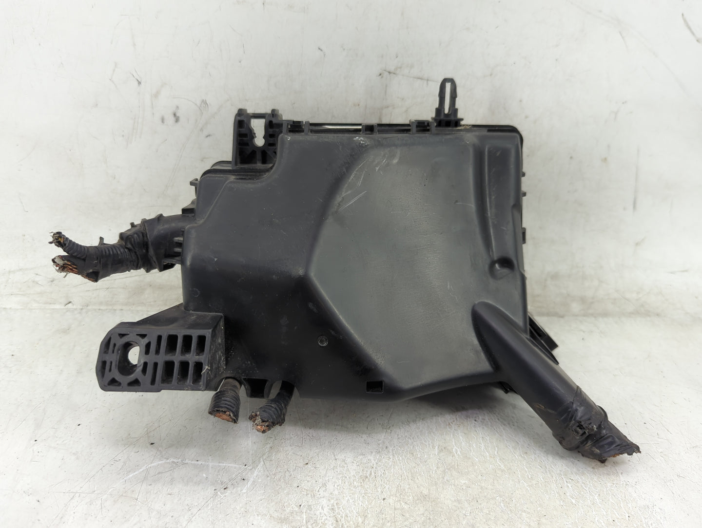 2022 Kia Forte Fusebox Fuse Box Panel Relay Module P/N:91435 M7060 91435 M7150 Fits OEM Used Auto Parts - Oemusedautoparts1.