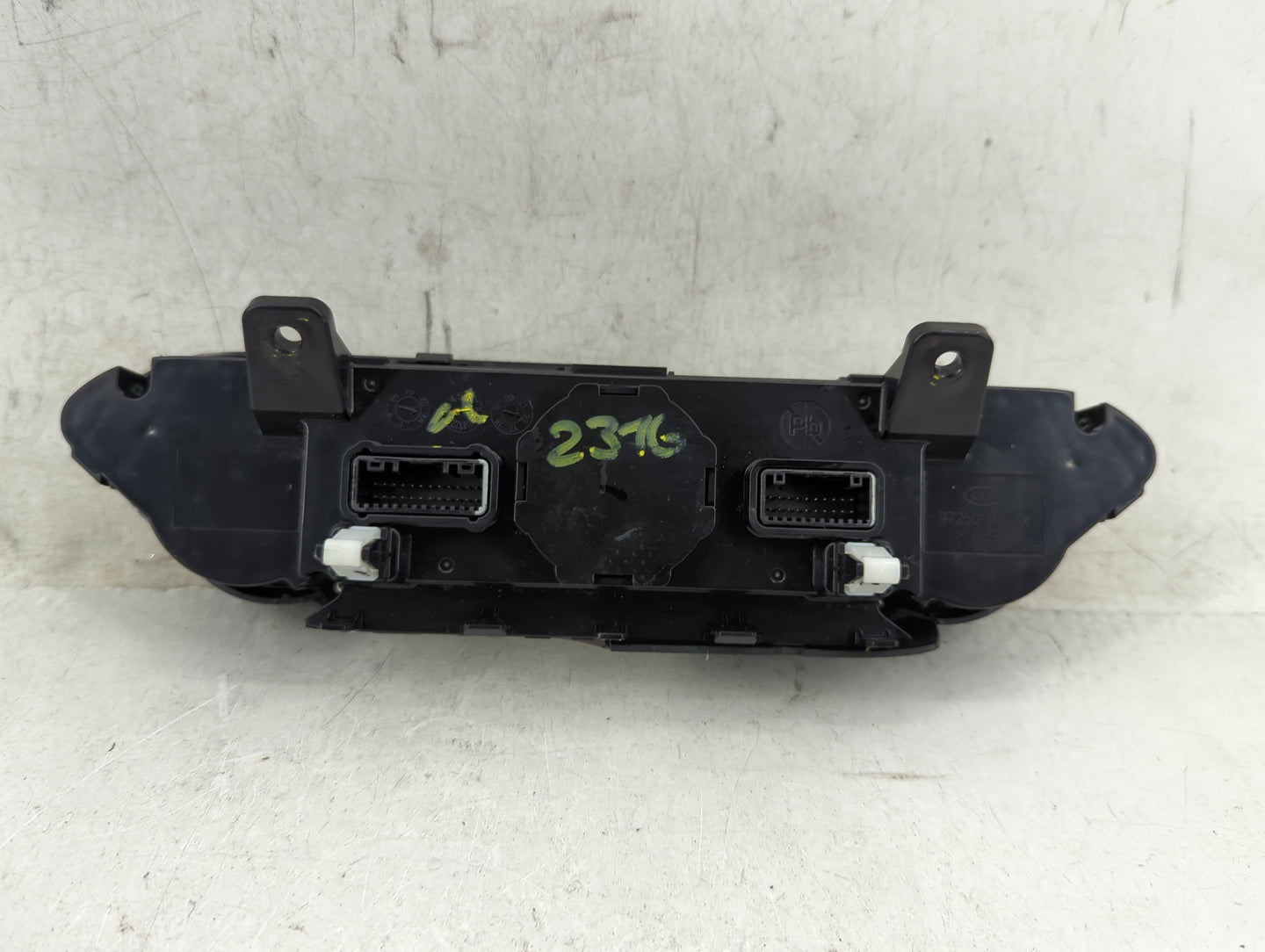 2022 Kia Forte Climate Control Module Temperature AC/Heater Replacement P/N:97250-M6AM0WK Fits OEM Used Auto Parts - Oemused