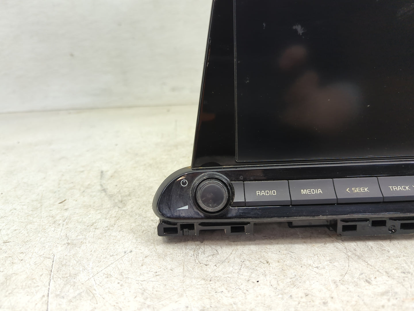 2022 Kia Forte Radio AM FM Cd Player Receiver Replacement P/N:96160M7230WK DA330DLAN Fits OEM Used Auto Parts - Oemusedautop