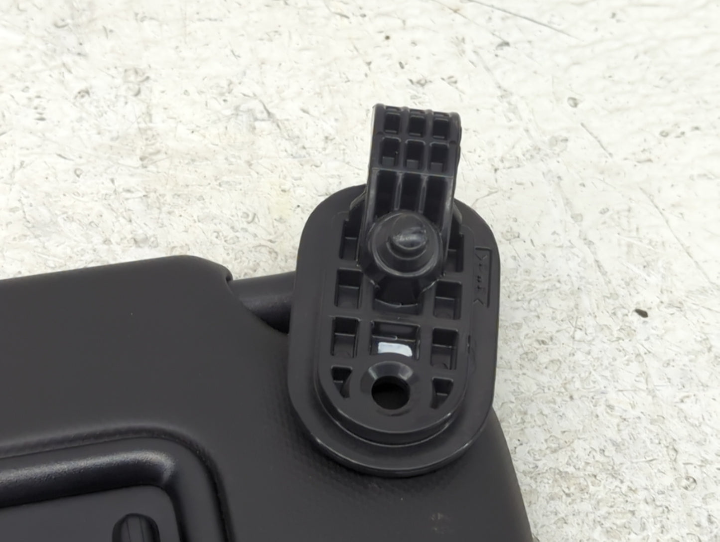 2022 Kia Forte Sun Visor Shade Replacement Passenger Right Mirror Fits OEM Used Auto Parts - Oemusedautoparts1.com