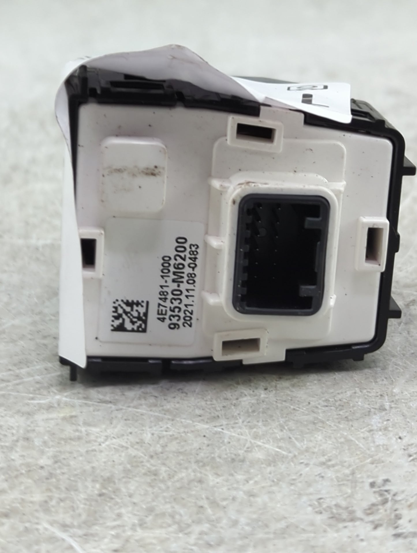 2022 Kia Forte Master Power Window Switch Replacement Driver Side Left P/N:93530-M6200 4E7481-1000 Fits OEM Used Auto Parts 