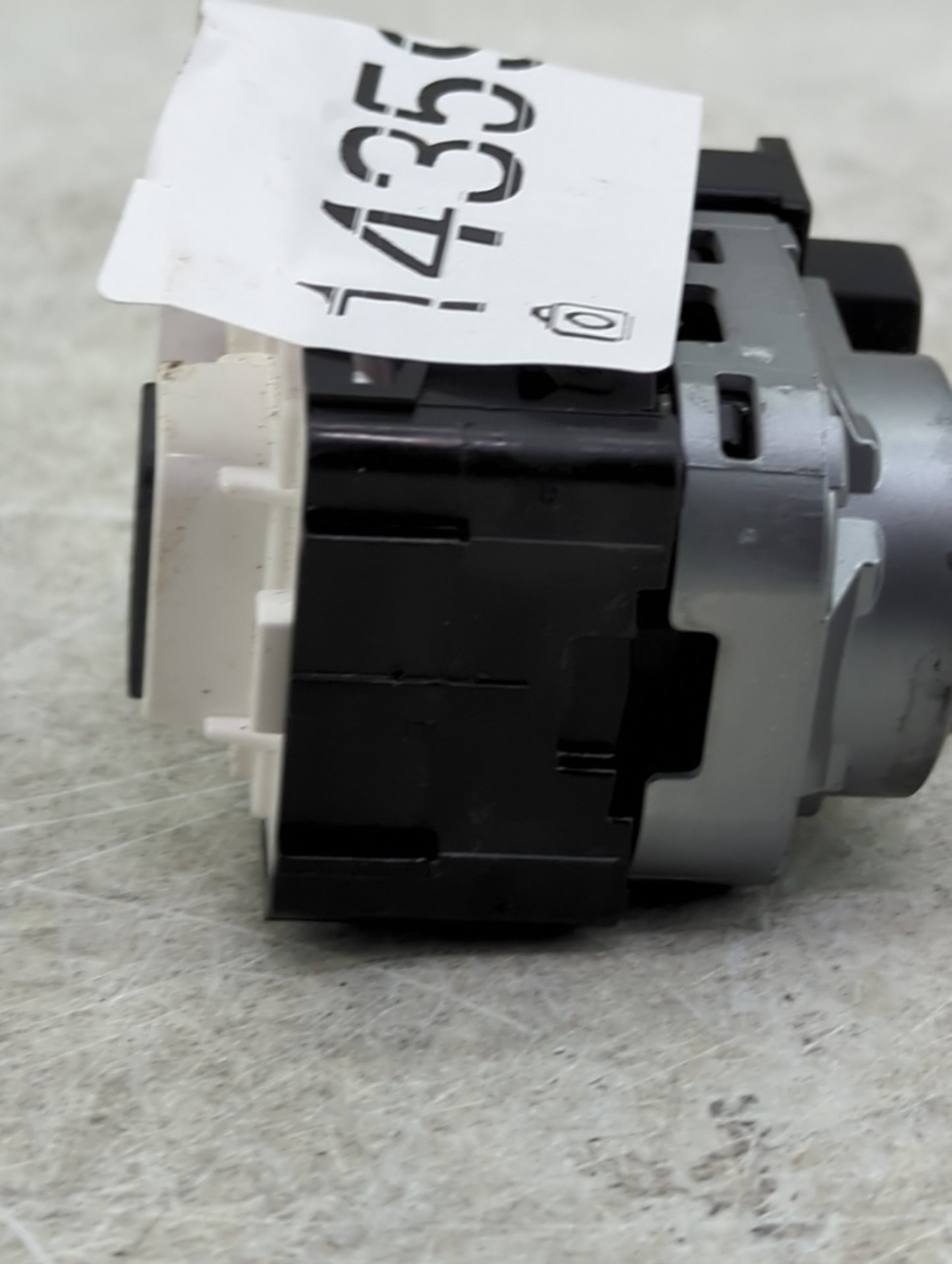 2022 Kia Forte Master Power Window Switch Replacement Driver Side Left P/N:93530-M6200 4E7481-1000 Fits OEM Used Auto Parts 